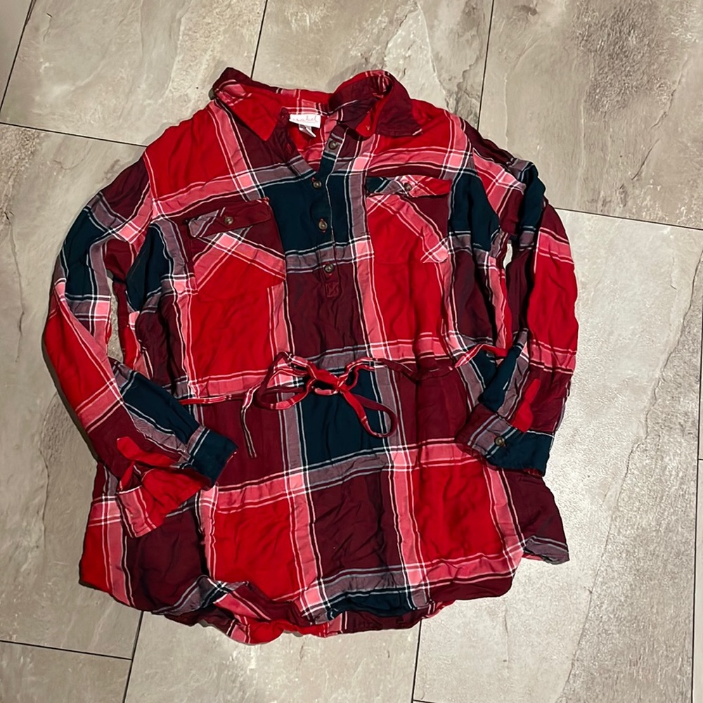 Plaid 3/4 button down maternity top w/ waist tie